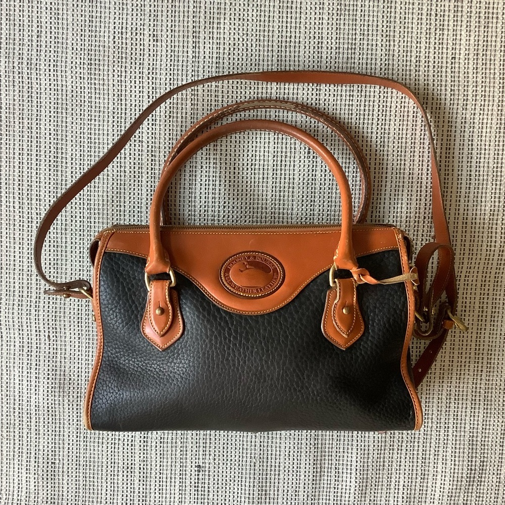 Dooney & Bourke vintage shoulder tote bag